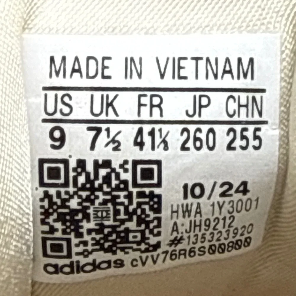 Adidas Ultraboost Women's Size 9 Cream Beige Gum Sole Running Shoes‎ Athleisure